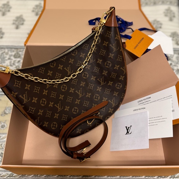 LOUIS VUITTON LOOP HOBO MNG M.REV. - Picture 12 of 15